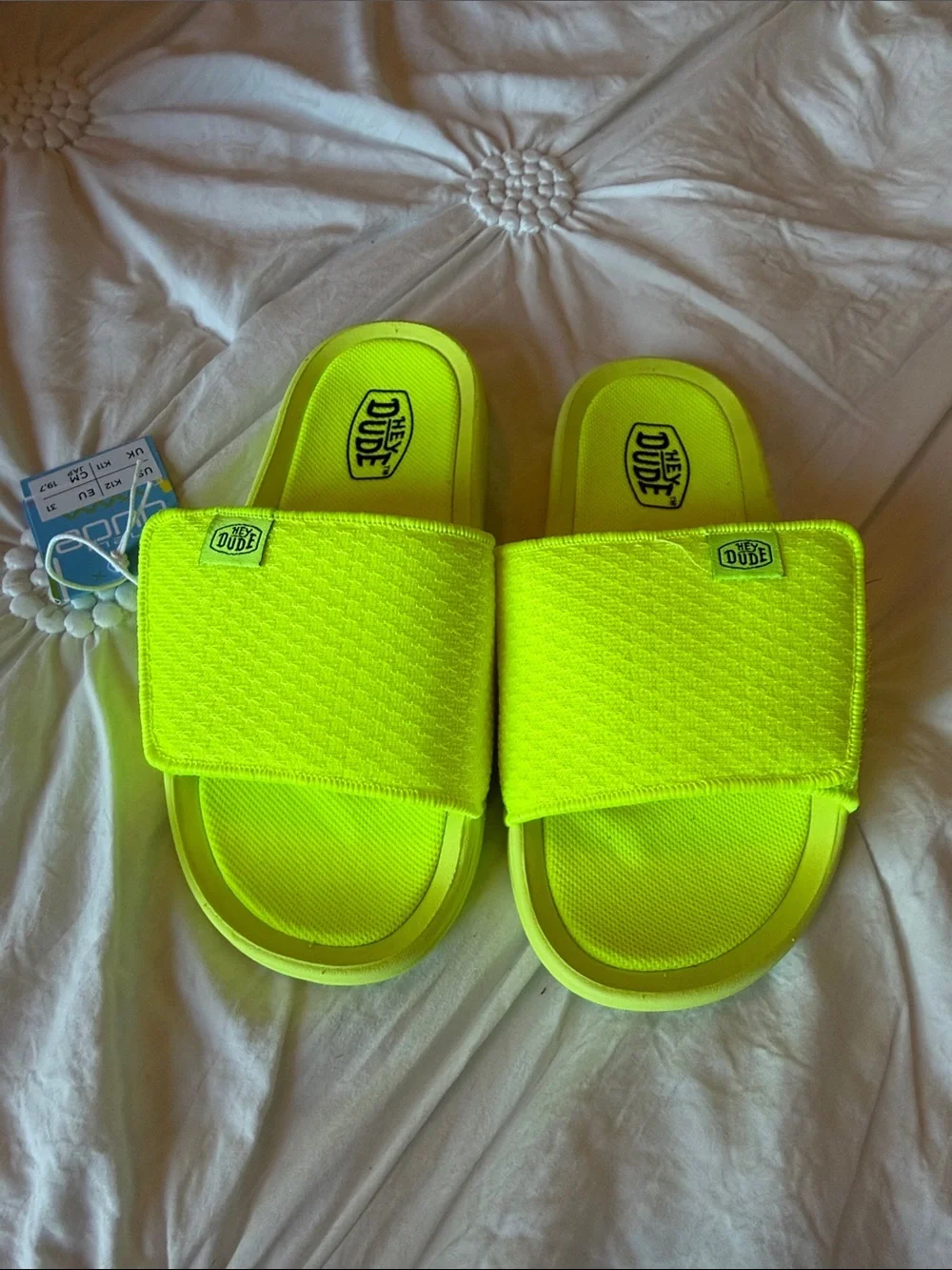 Hey Dude Neon l/fluorescent Yellow Kids Slide/ Sandals. Kids 12. Boys or Girls